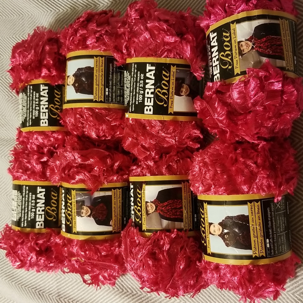 Yarn - Fashion yarn 8 skeins